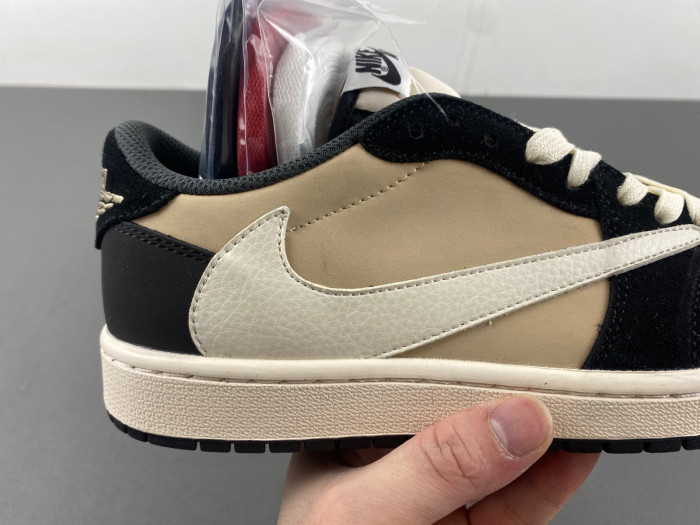 Travis Scott x Air Jordan 1 Low OG DM7866-201