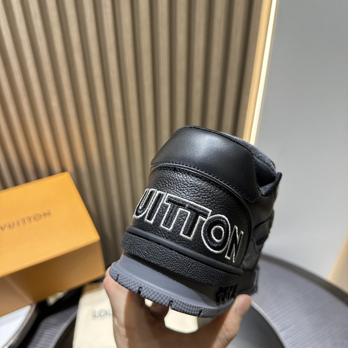 LOU1VTON SNEAKER