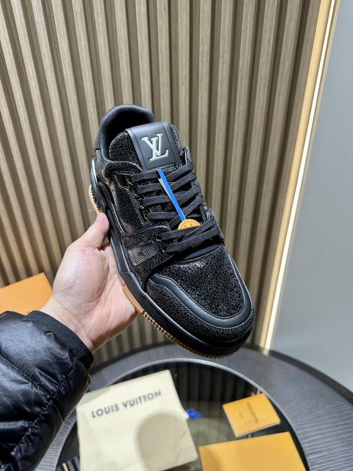 LOU1VTON SNEAKER