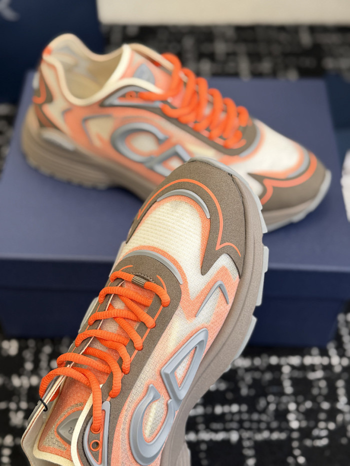D1OR B30 SNEAKER