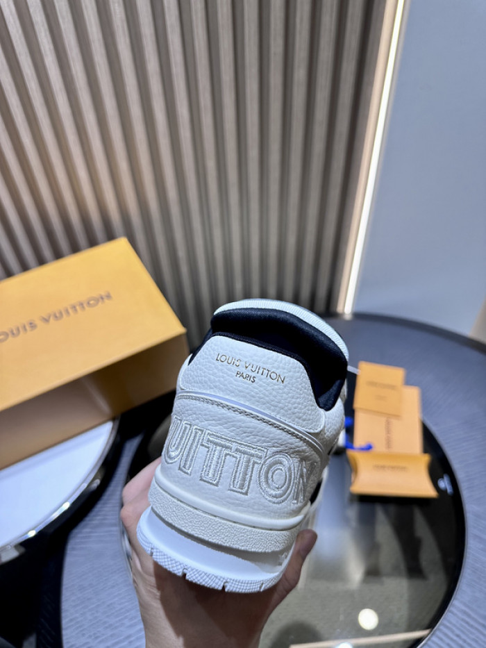 LOU1VTON SNEAKER