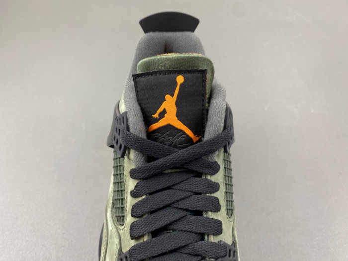 Jordan 4 Retro OG SP Undefeated (2025) IB1519-200