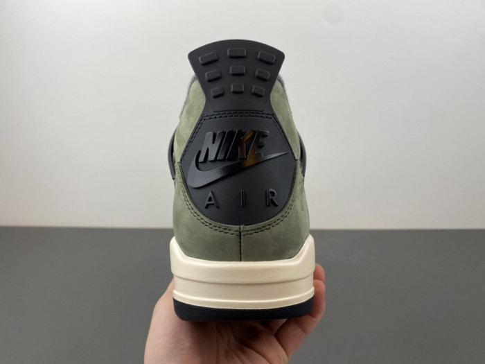 Jordan 4 Retro OG SP Undefeated (2025) IB1519-200