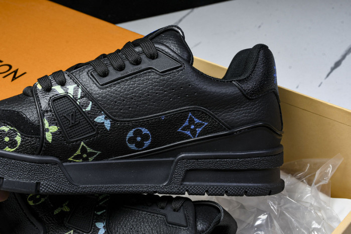 LOU1VTON SNEAKER