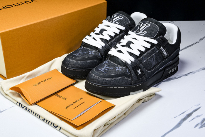 LOU1VTON SNEAKER