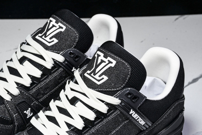 LOU1VTON SNEAKER