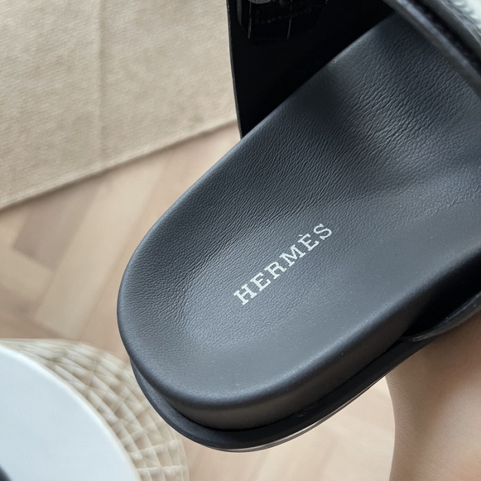 Her*mès Sandal