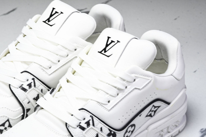 LOU1VTON SNEAKER