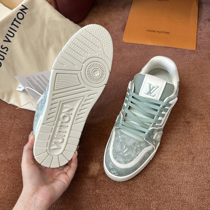 LOU1VTON SNEAKER