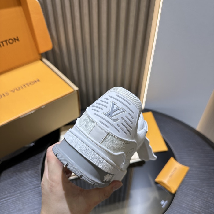 LOU1VTON SNEAKER