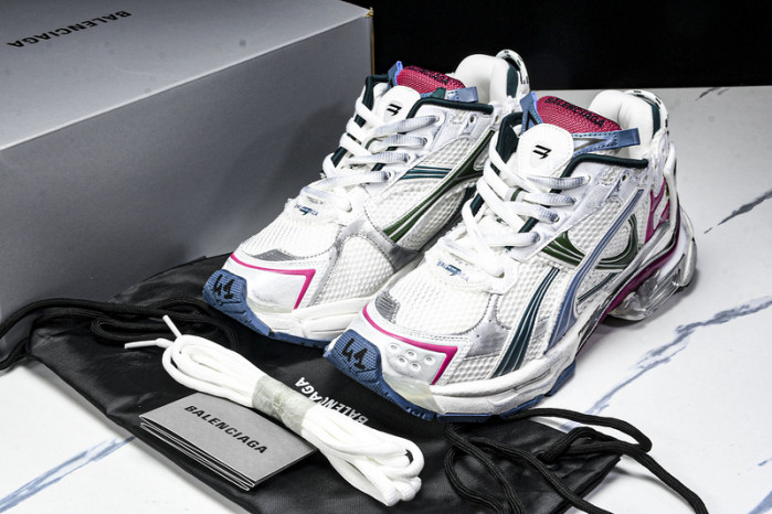 BLCG RUNNER SNEAKER
