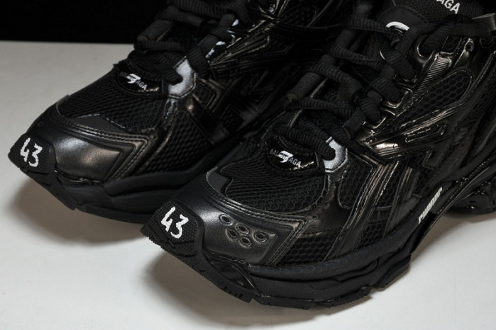 BLCG RUNNER SNEAKER