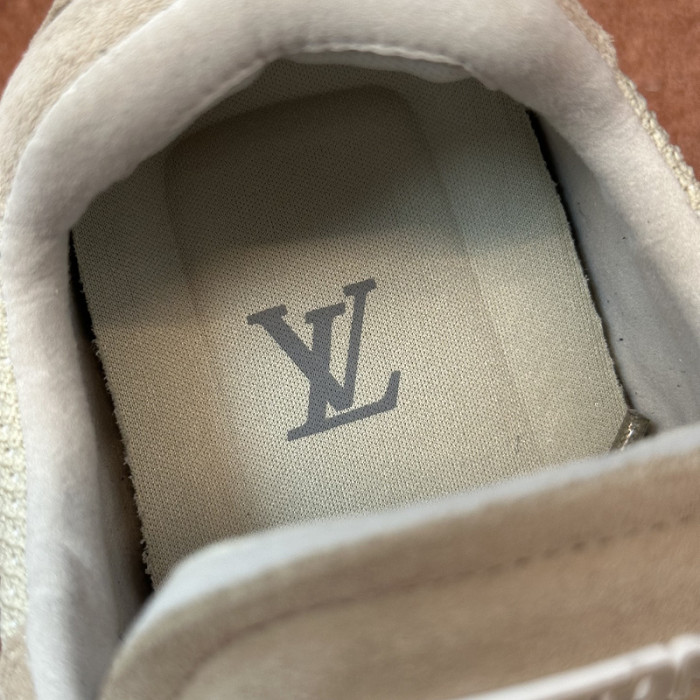 LOU1VTON SNEAKER
