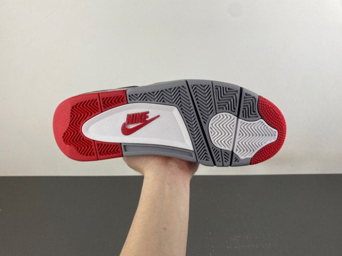 Jordan 4 Retro Bred (2026) IX8180-001
