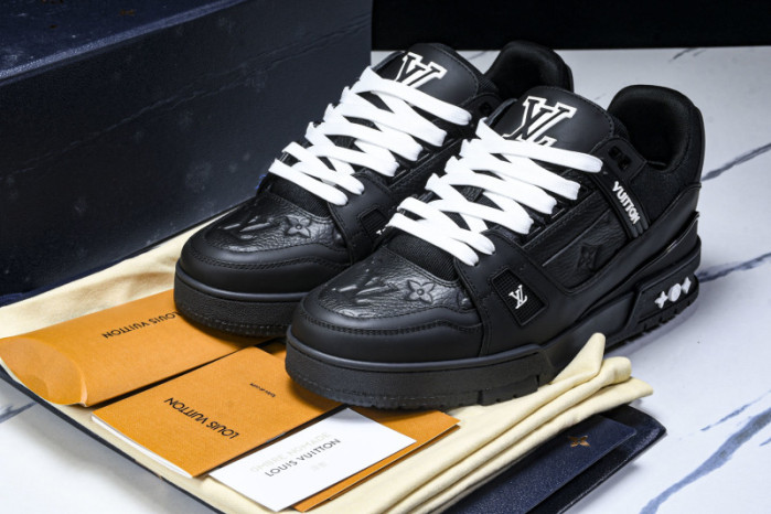 LOU1VTON SNEAKER