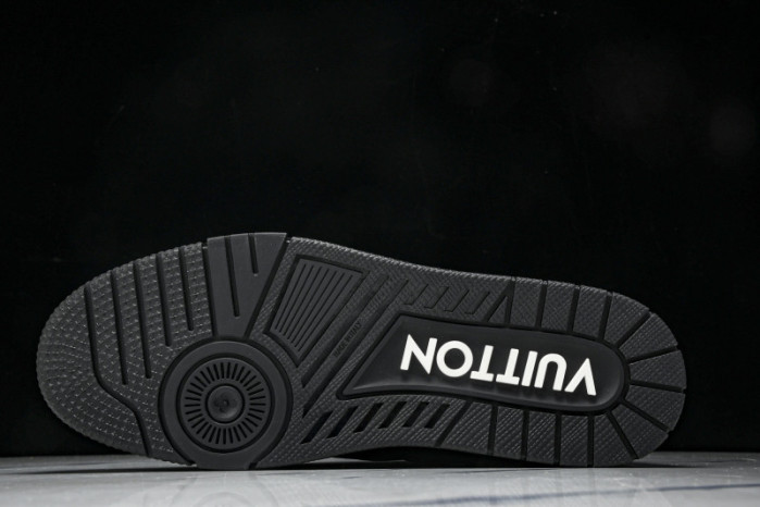 LOU1VTON SNEAKER