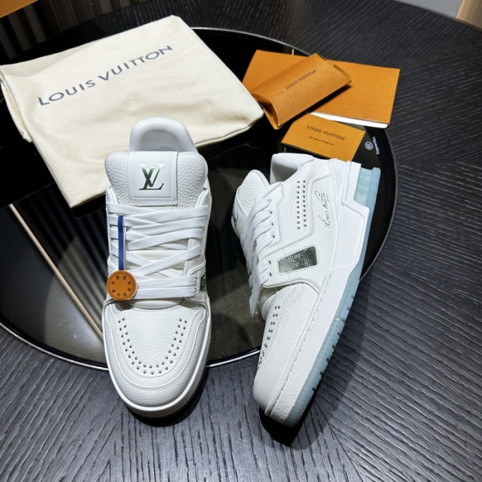 LOU1VTON SNEAKER
