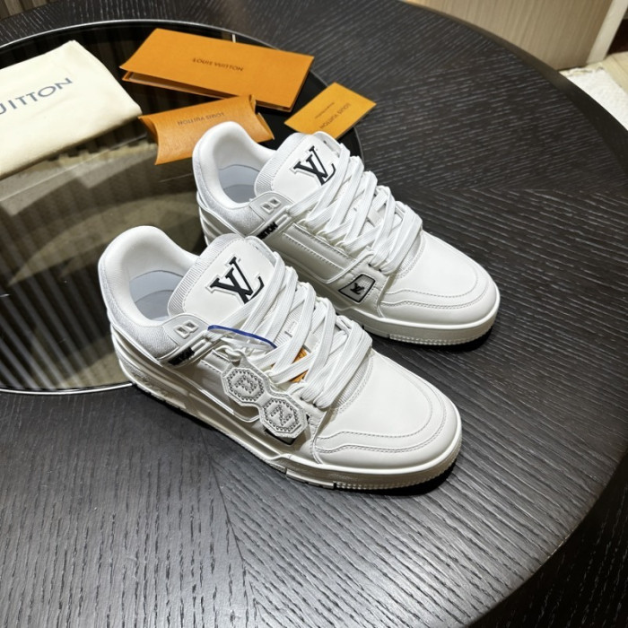 LOU1VTON SNEAKER