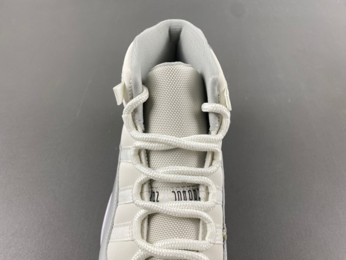 Air Jordan 11 AR0715-110