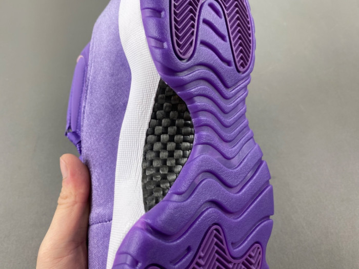 Air Jordan 11 CT8012-555
