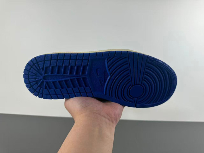 Travis Scott x Air Jordan 1 Low OG DW7666-400