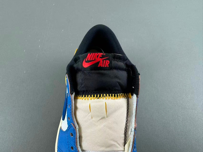 Air Jordan 1 Low UN HQ6998-146