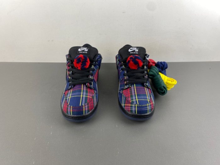 Nike SB Dunk Low Nardwuar II1493-600