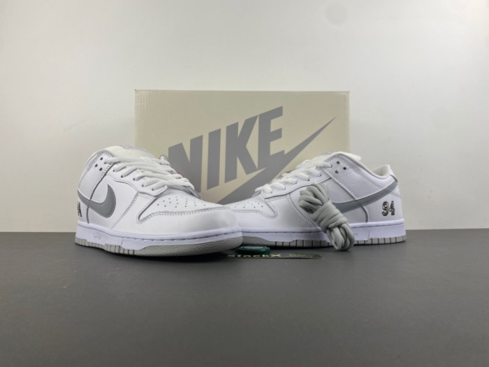 2025 Svp*me x nike dunk low sb hq8487-100