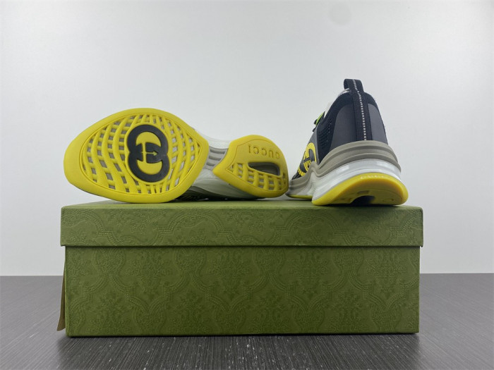 G*u*i1 run sneaker