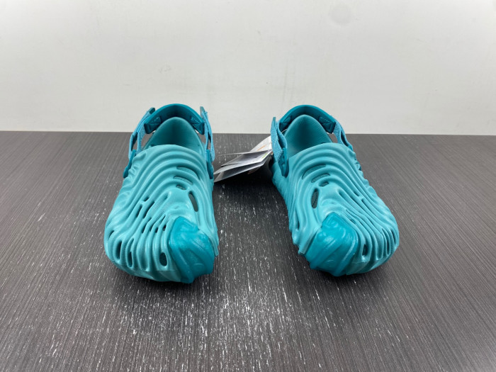 Cr*0*s pollex clog by salehe bembury urchin