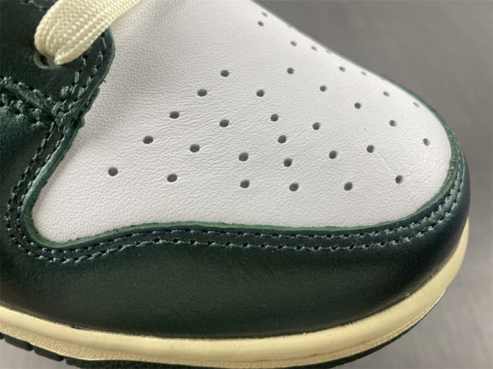 nike dunk low vintage green dq8580-100