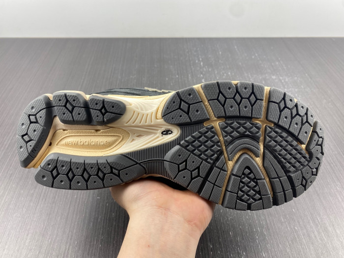 new balance 2002r black dark grey - m2002rho