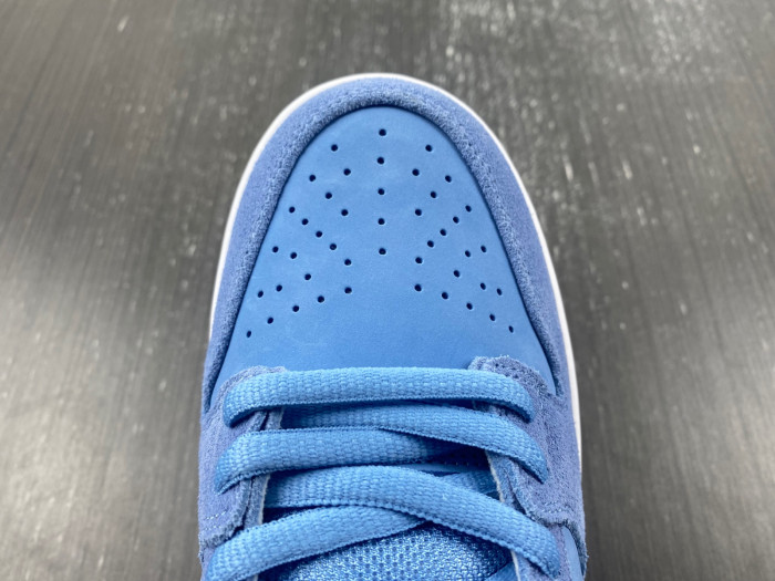 nike sb dunk low philadelphia phillies dq4040-400