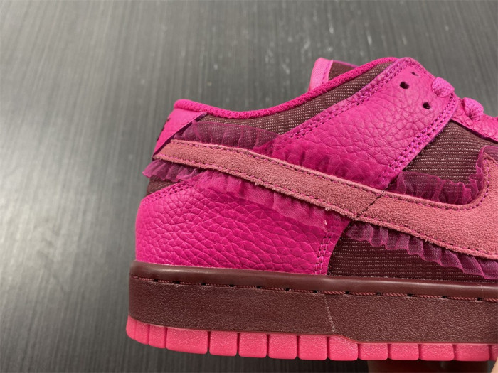 nike dunk low valentine