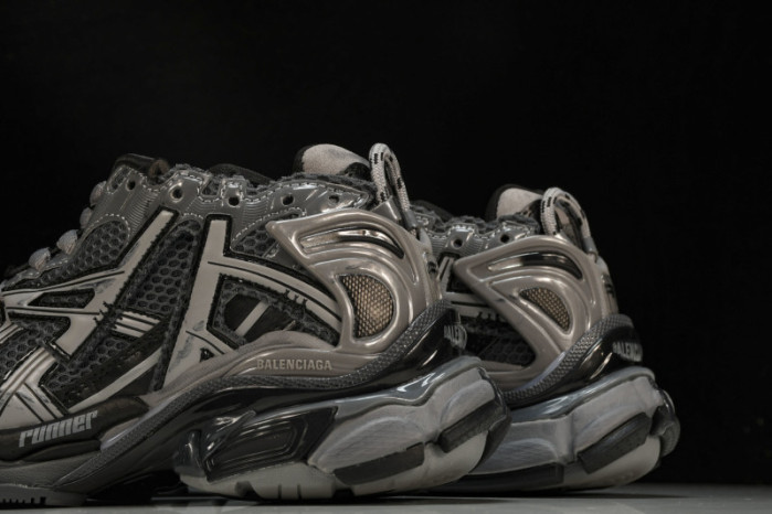 BLCG RUNNER SNEAKER