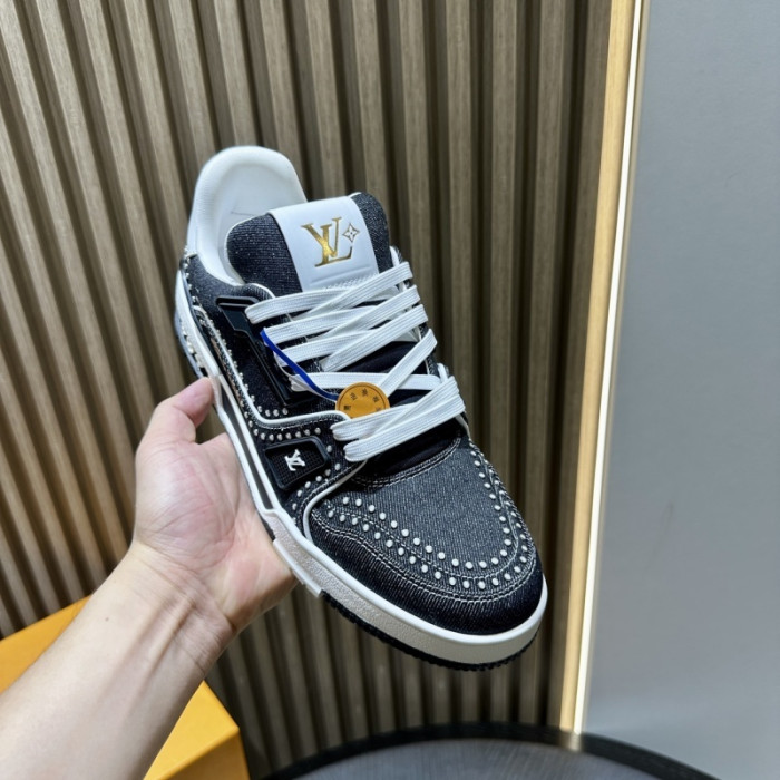LOU1VTON SNEAKER