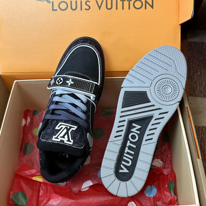 LOU1VTON SNEAKER