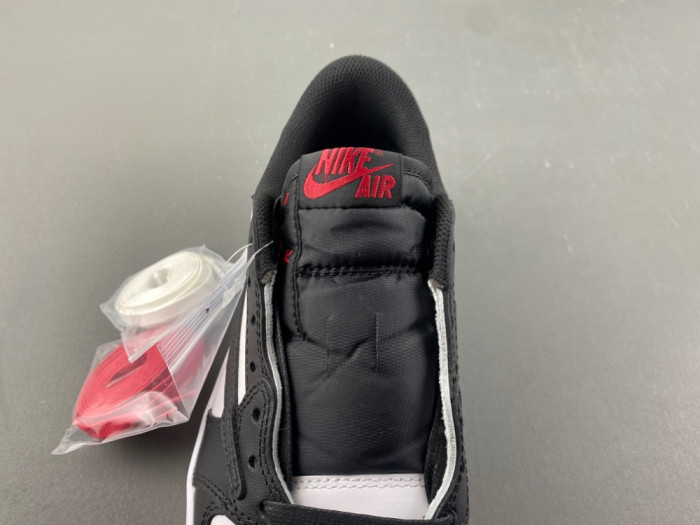 Travis Scott x Air Jordan 1 Low OG DZ4137-700