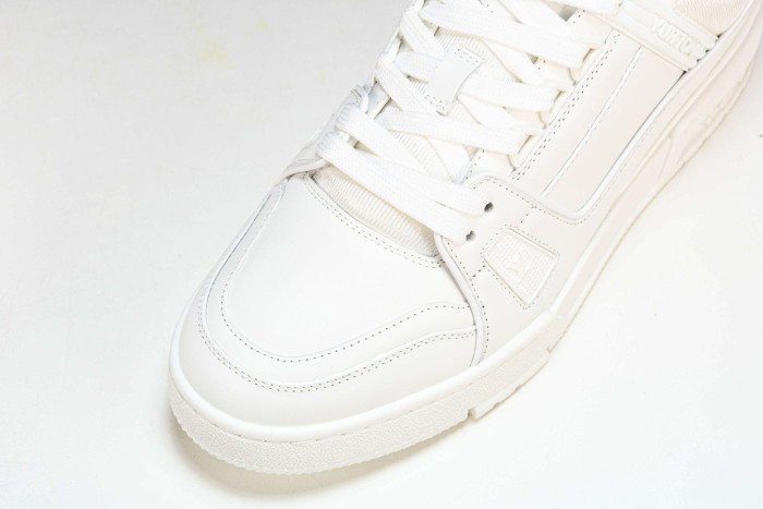 LOU1VTON SNEAKER