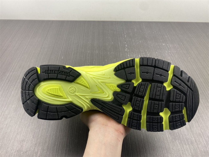 blc* phantom sneaker