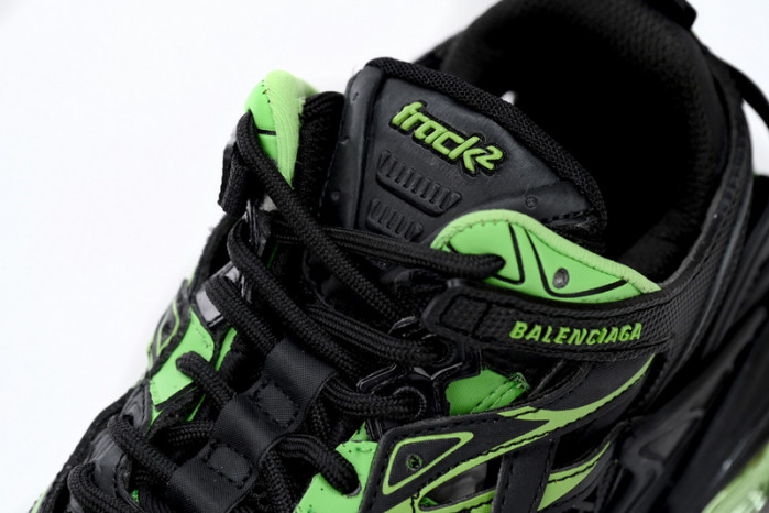 belanciaga Track 2 Sneaker Black Green 568614 W2GN3 1086