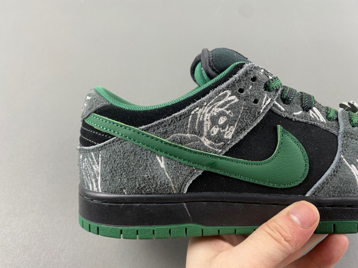 there skateboards x nike sb dunk low hf7743-001
