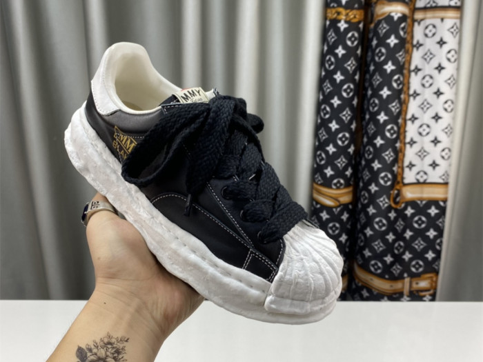 Ma*s*n mihara yasuhiro low-top sneakers mmy-026