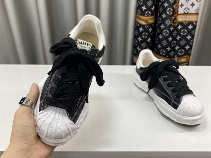 Ma*s*n mihara yasuhiro low-top sneakers mmy-026