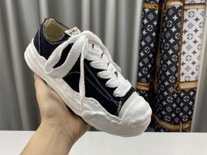 Ma*s*n mihara yasuhiro low-top sneakers mmy-040