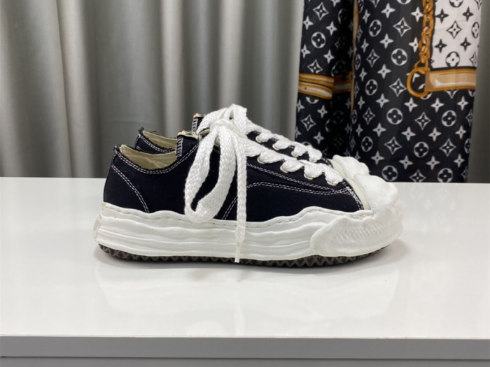 Ma*s*n mihara yasuhiro low-top sneakers mmy-040