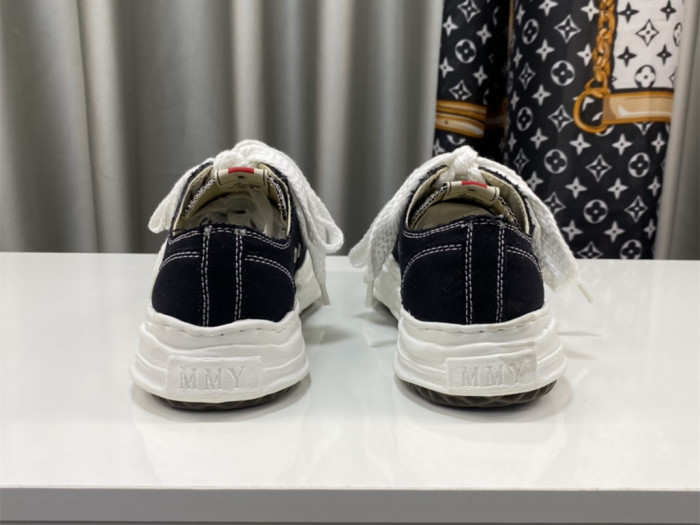 Ma*s*n mihara yasuhiro low-top sneakers mmy-040