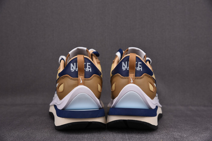 nike vaporwaffle sacai sesame tan navy dd1875-200