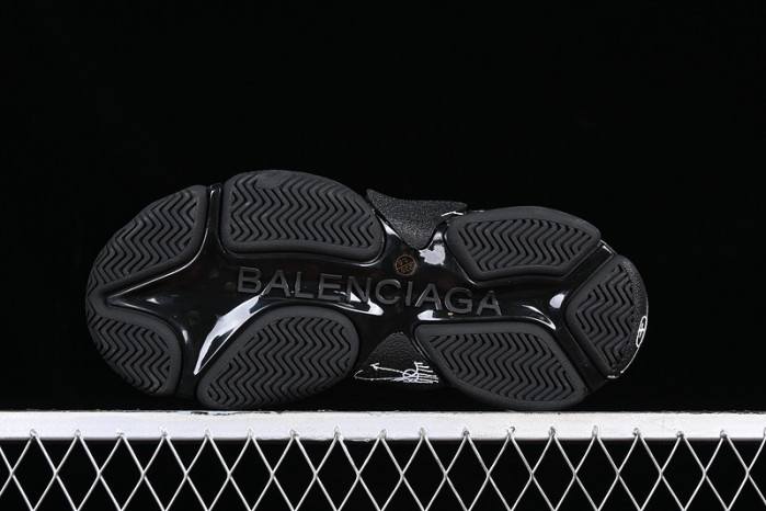 blc* triple s trainer