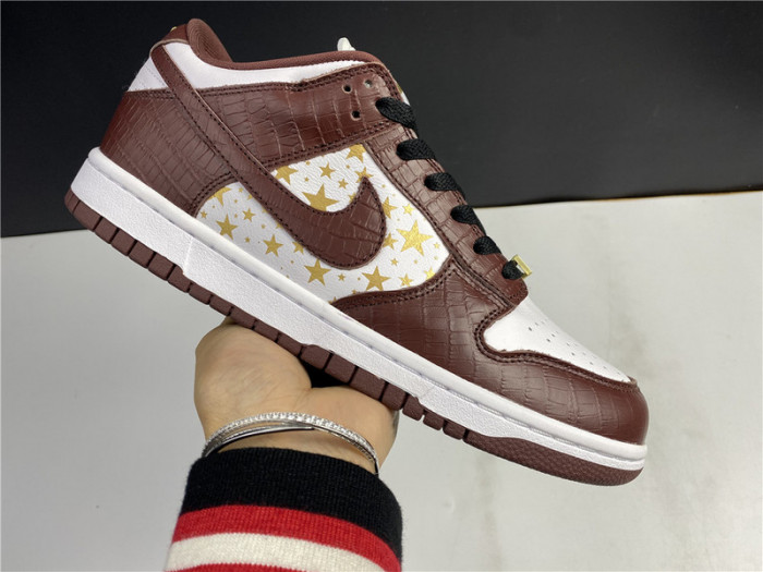Supre* X Dunk Low OG SB QS 